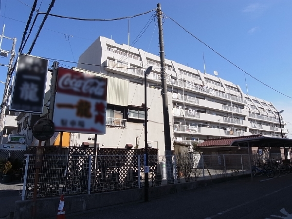 前面には高い建物がなく日当りも良好です。