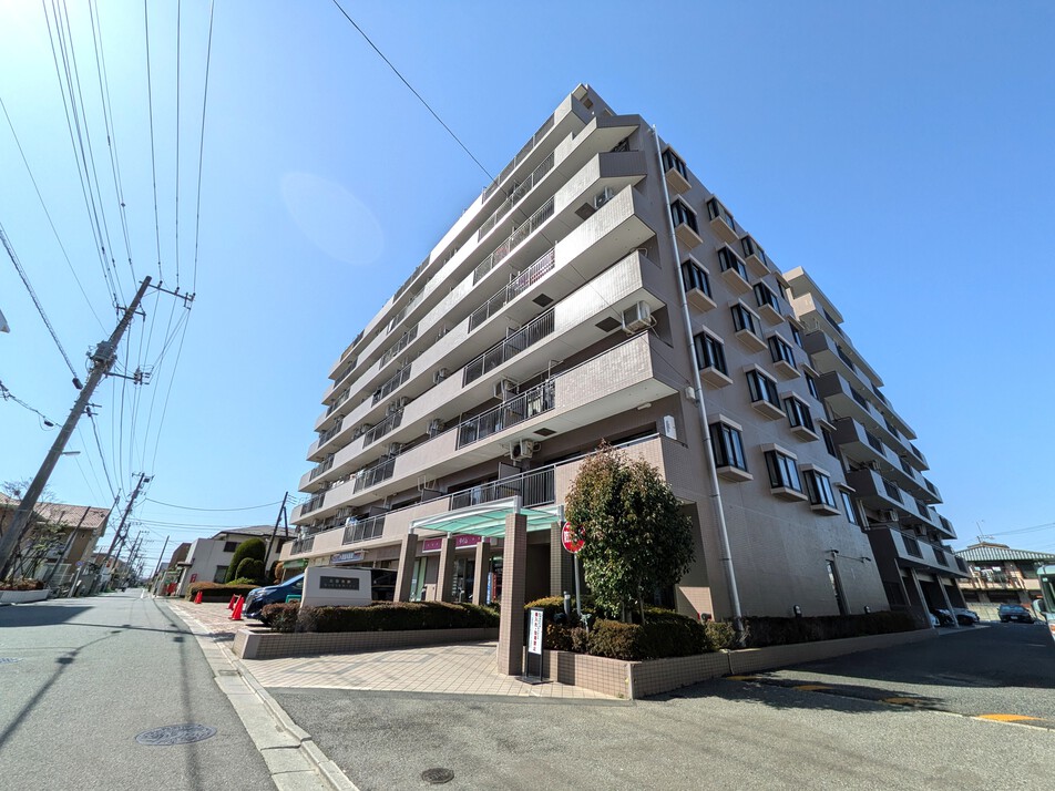 RC造8階建て、総戸数89戸