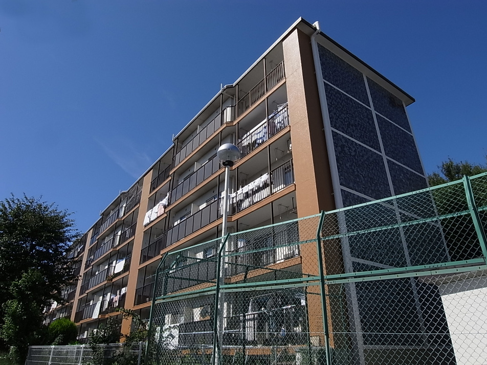 重厚感ある外壁タイル貼り