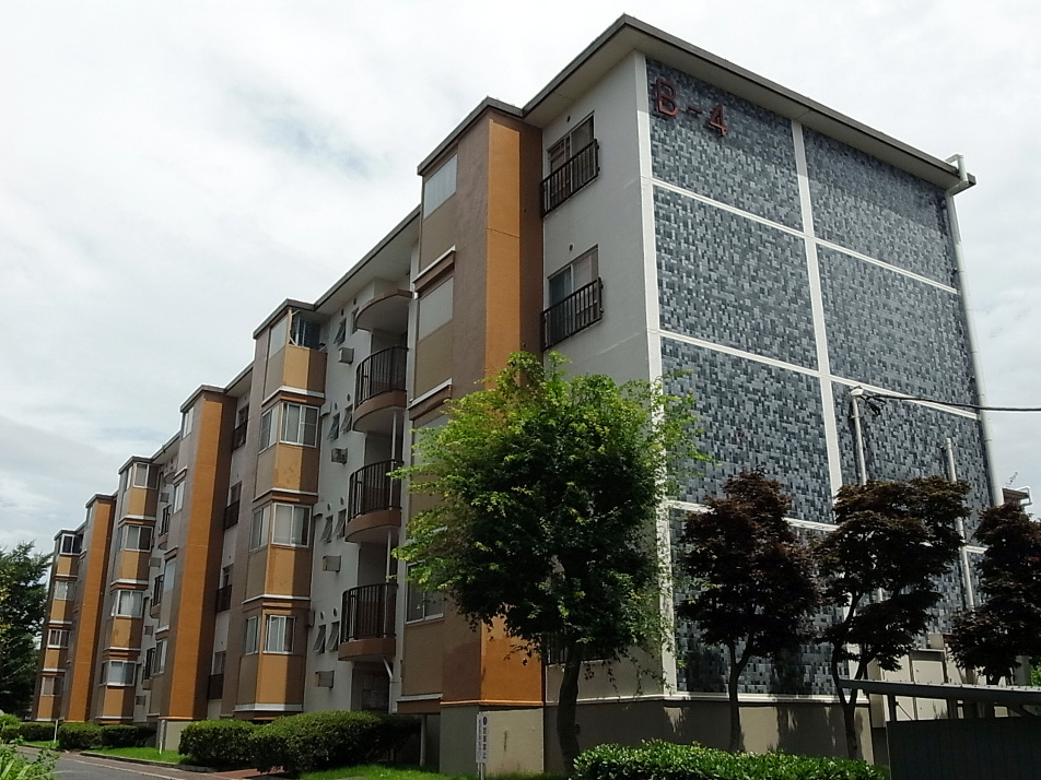 小学校近く、安心の住環境