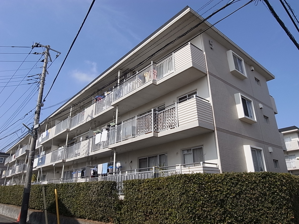 鉄筋コンクリート造3階建て