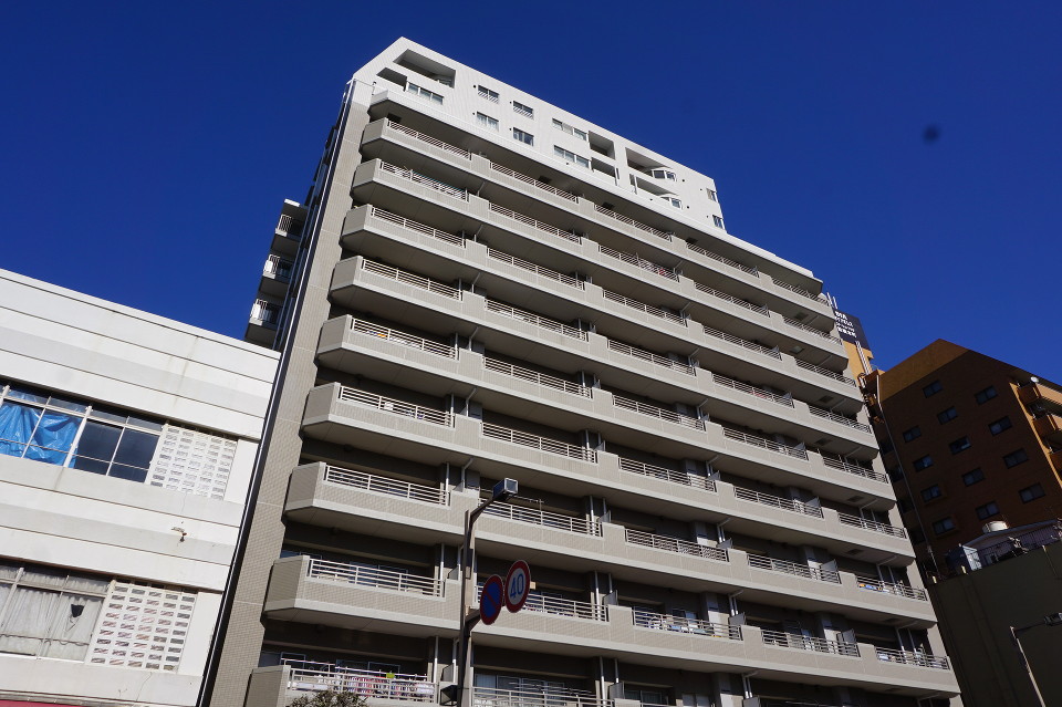 快適な暮らしを守るTVモニター付オートロックマンション　