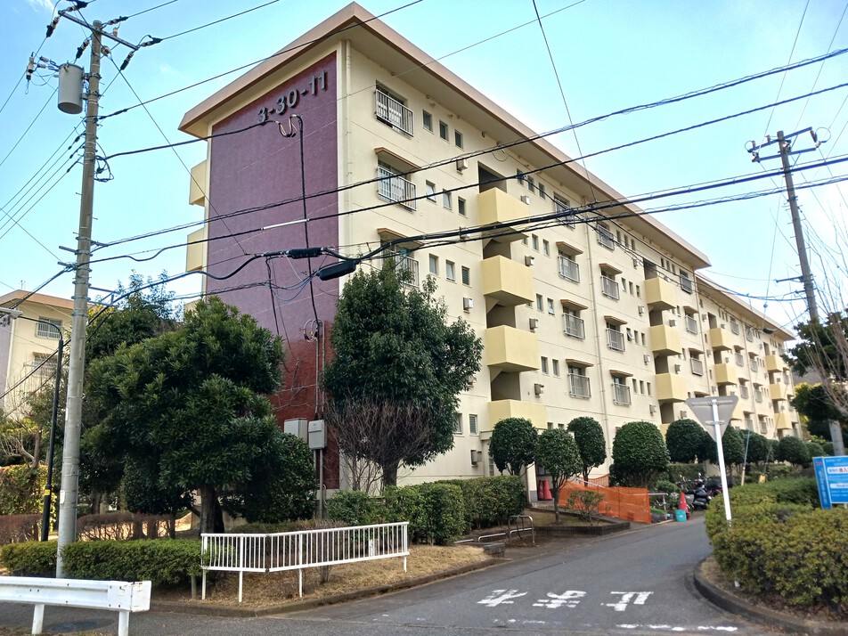 子育てにも安心の集合住宅です