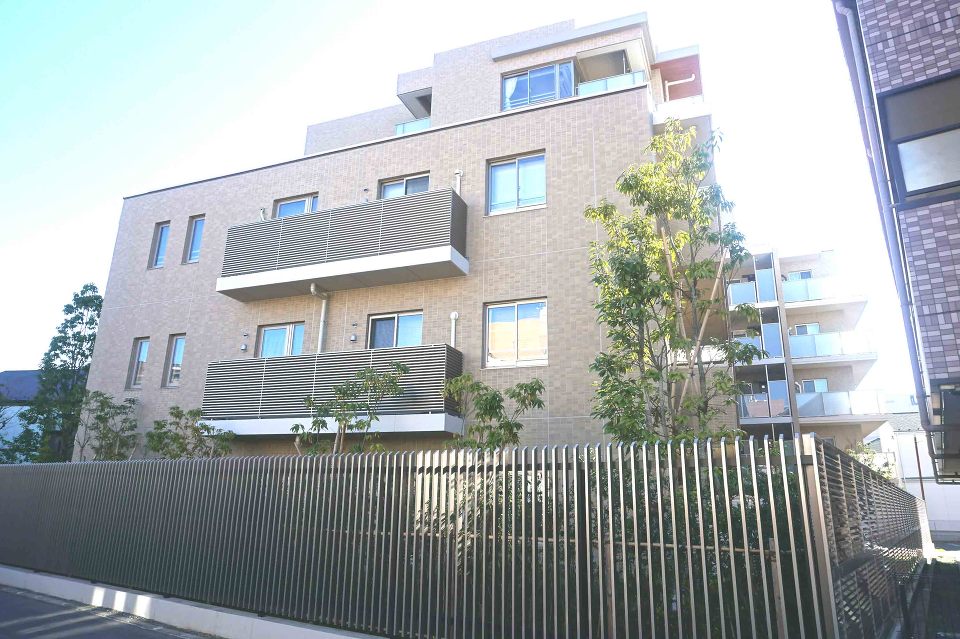 市街地に近く利便性に優れたマンションです