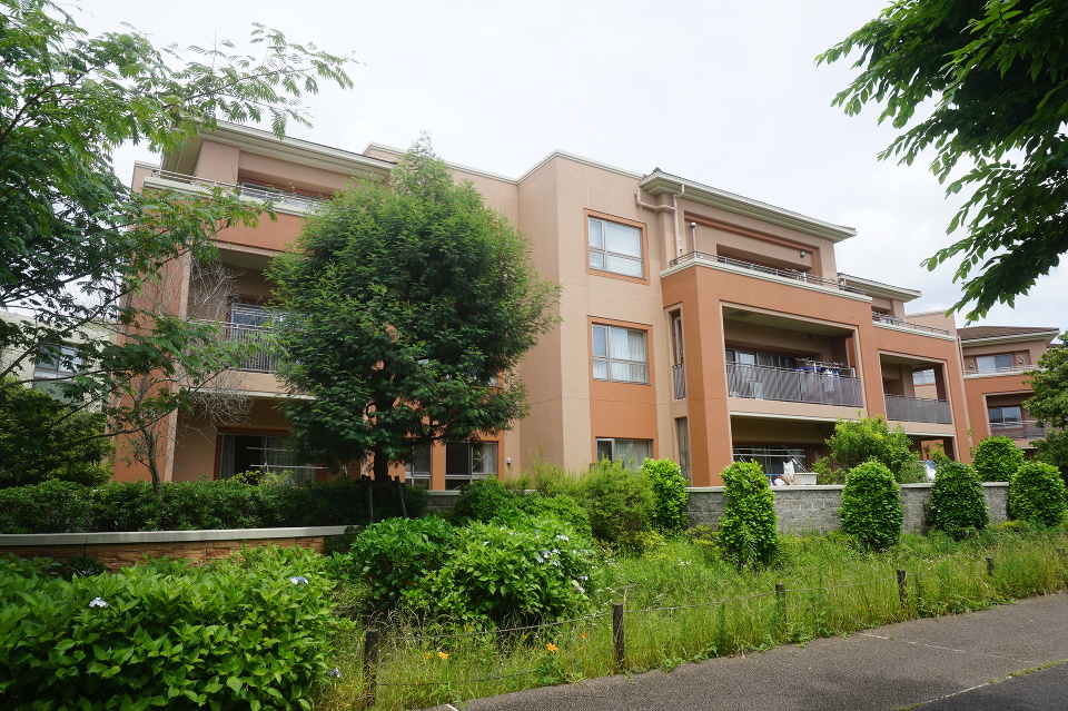 16住棟もの単位で分棟化、敷地全体にゆったりと建物を配置