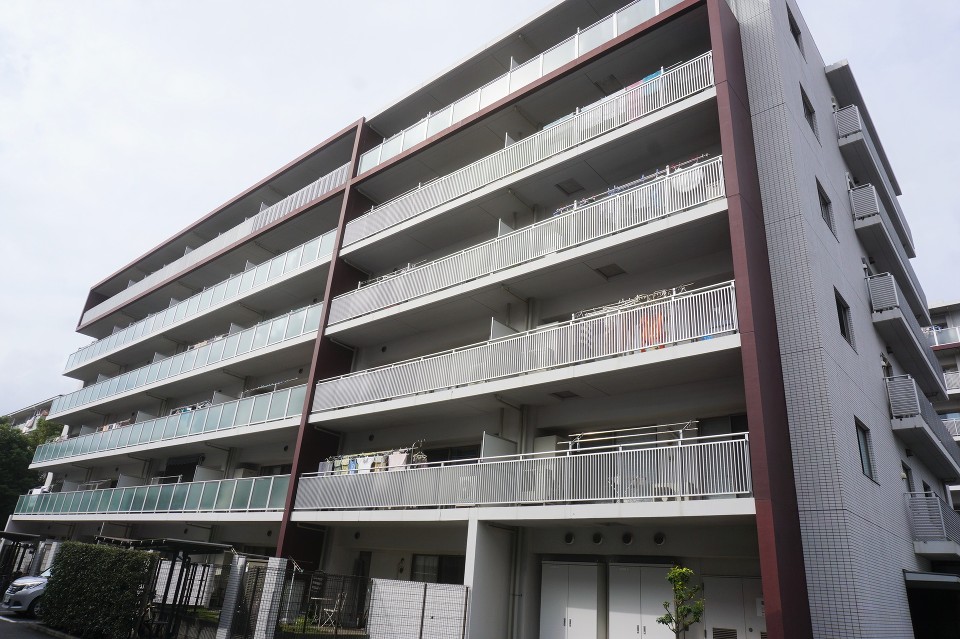 豊富な緑に彩られらた美しい街並みが特徴の千葉ニュータウンエリア