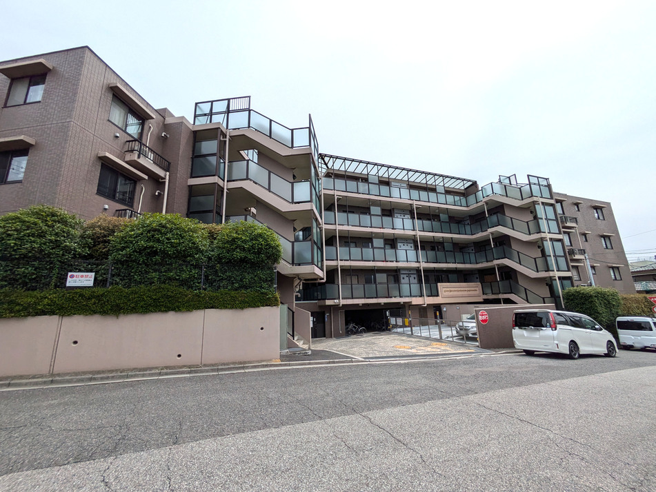 総戸数37戸・ＲＣ造5階建て