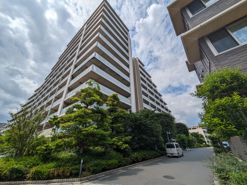 景観にも配慮したきれいな街並みの「奏の杜」エリア