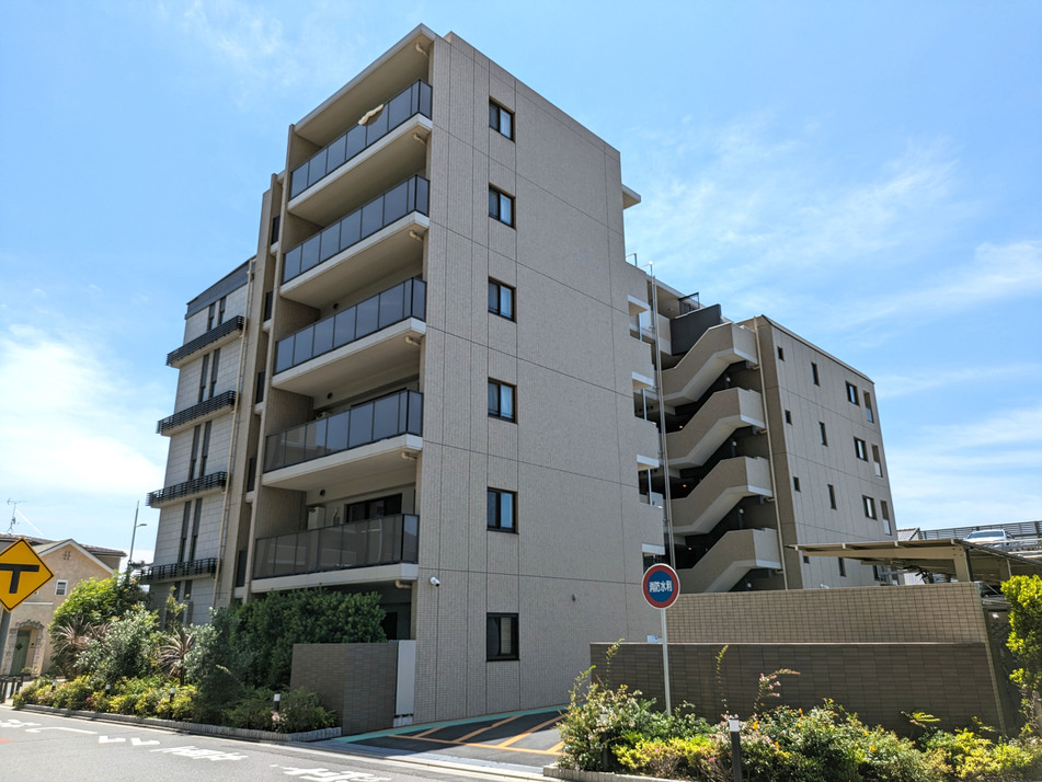 小・中学校徒歩10分圏内！日々の買い物施設も周辺充実です