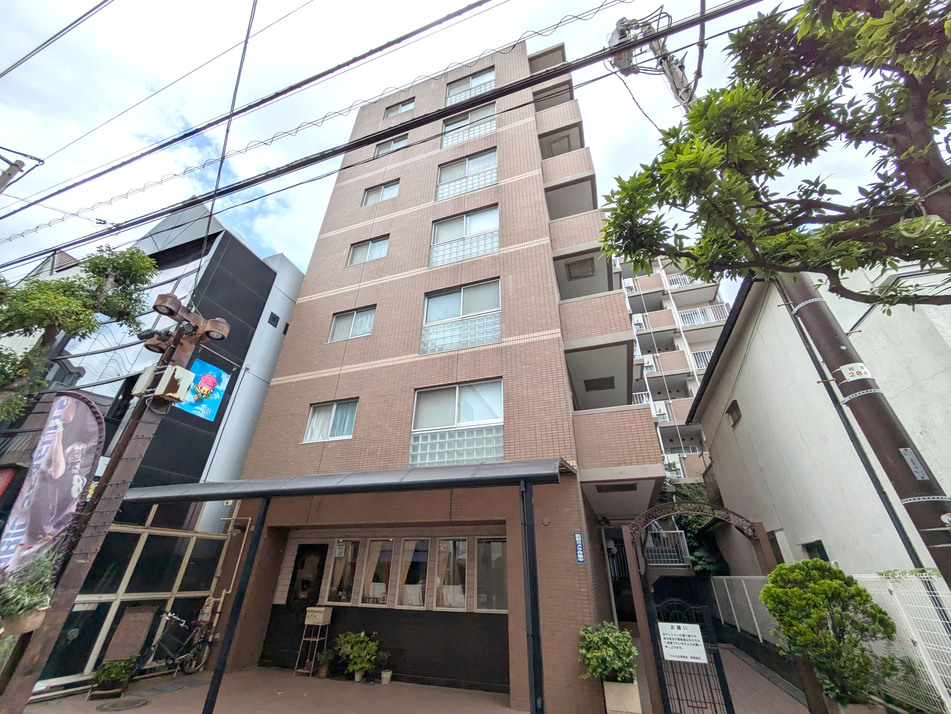 ペルル谷津駅前