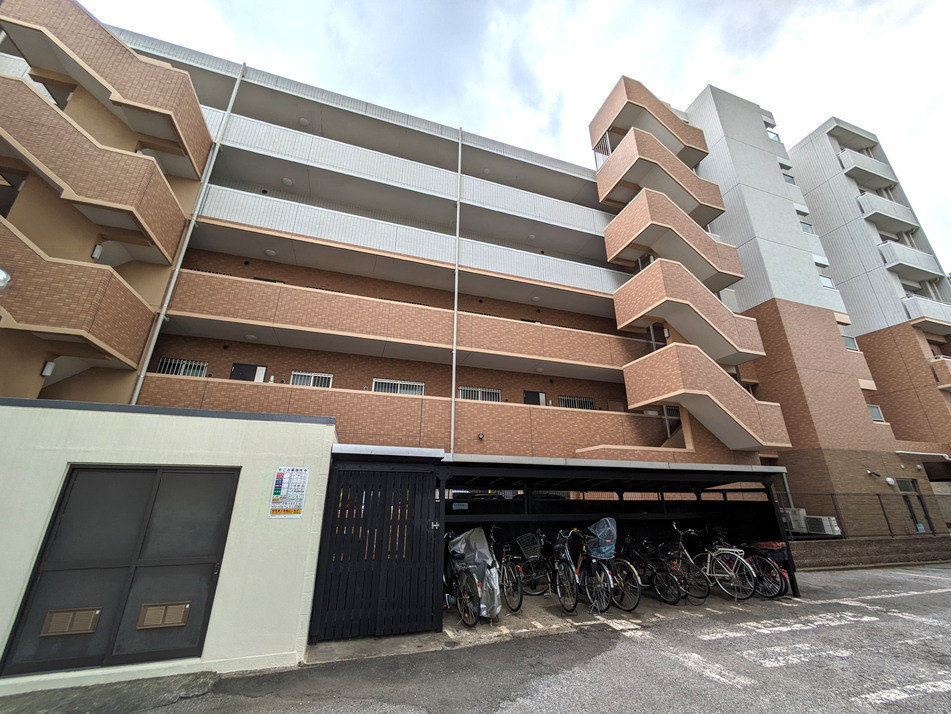 ペットと暮らせるマンション（犬猫あわせて2匹まで(細則あり)）