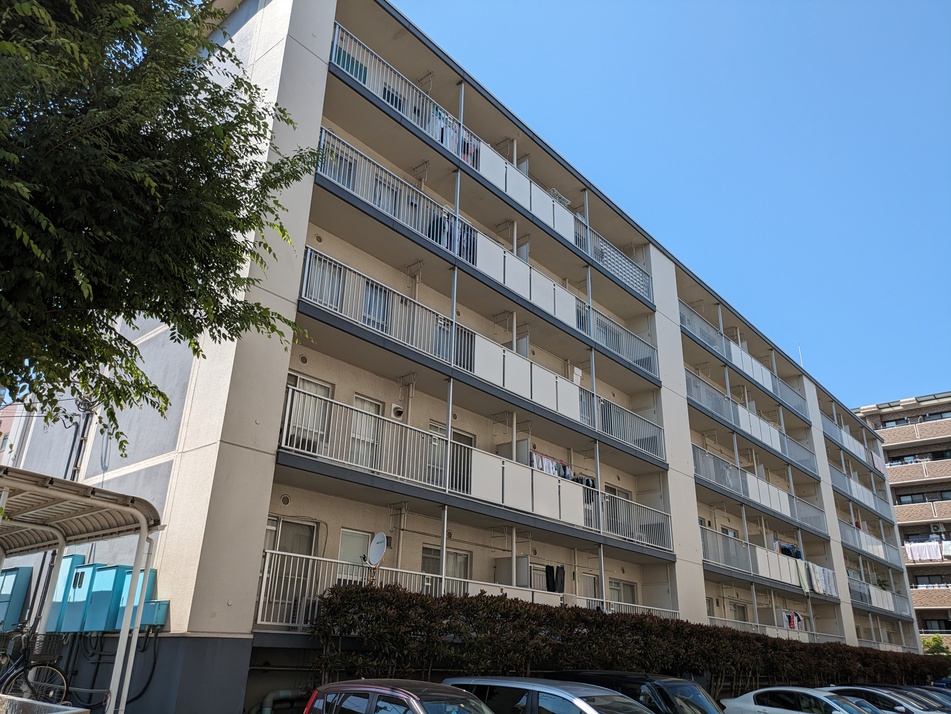 鉄筋コンクリート造5階建て