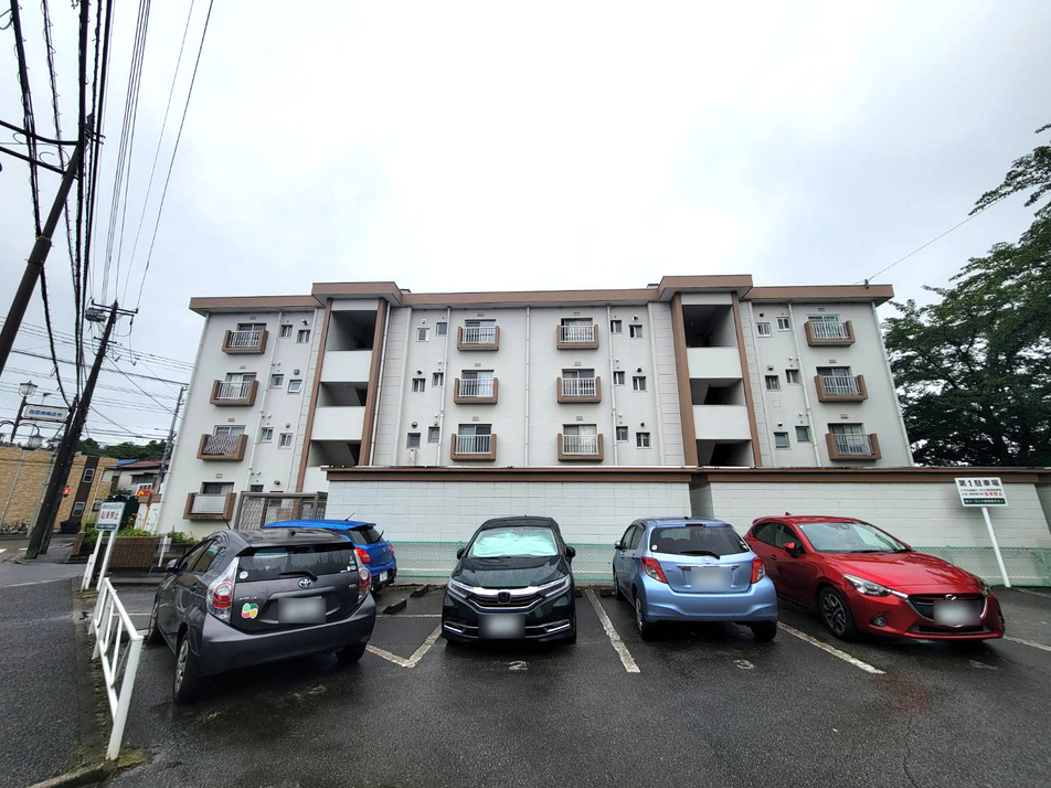 鉄骨造り・4階建てのマンション