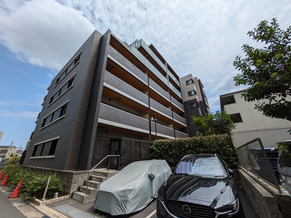 2016年2月築、総戸数37戸の小規模マンション