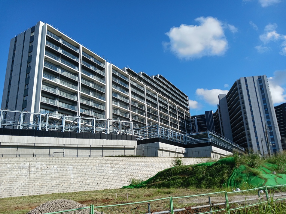 快適な都市生活をサポートする施設が充実したマンション