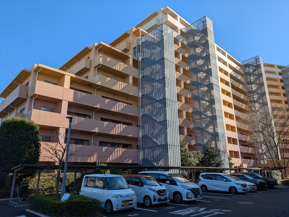 緑豊かな敷地内公園などもございます