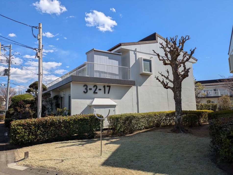 JR総武線「津田沼」駅へもバス便でアクセス可能です 

棟間隔のある緑豊かな住環境 