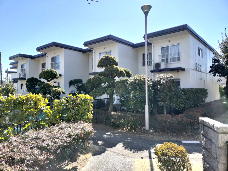 棟間隔のある緑豊かな住環境