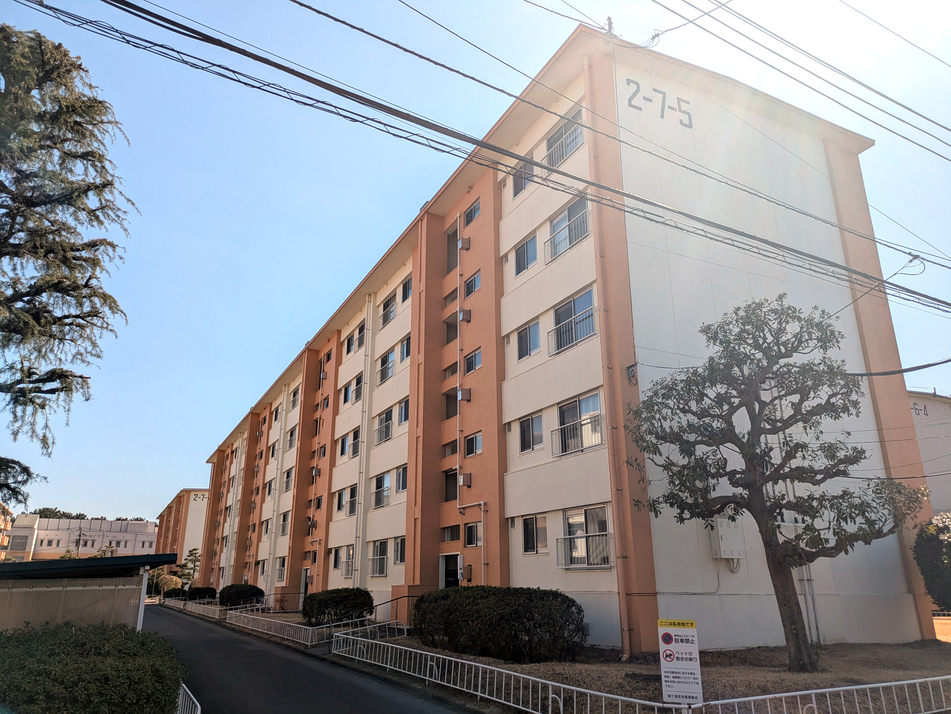 棟間隔のある緑豊かな住環境