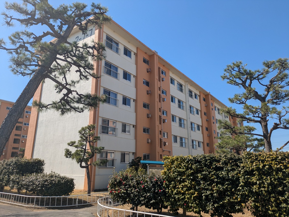 棟間隔のある緑豊かな住環境