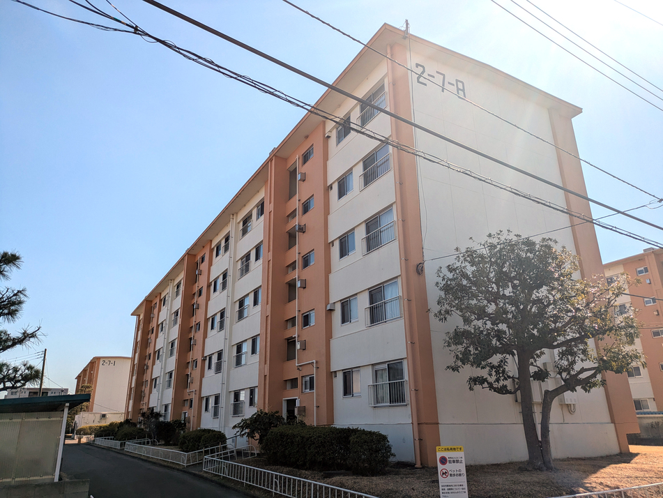 棟間隔のある緑豊かな住環境