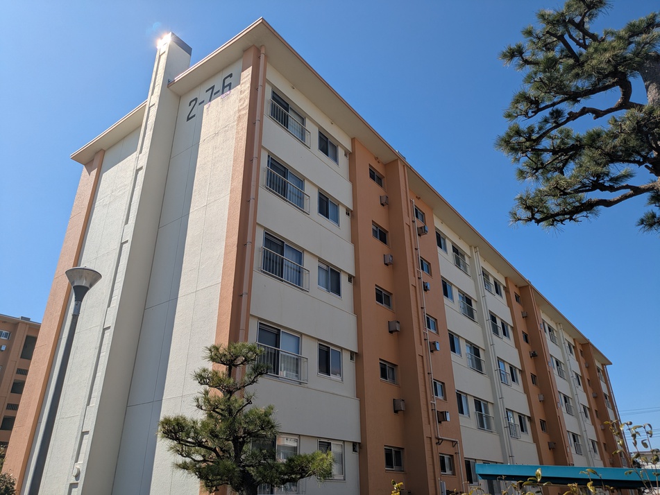 棟間隔のある緑豊かな住環境