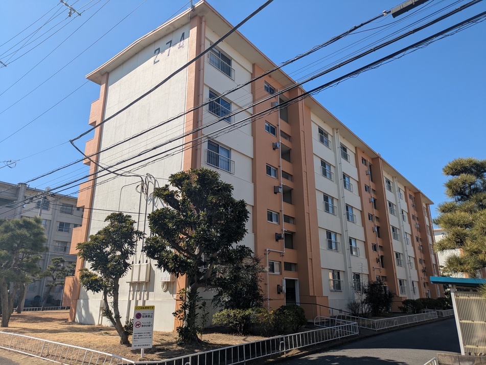 棟間隔のある緑豊かな住環境