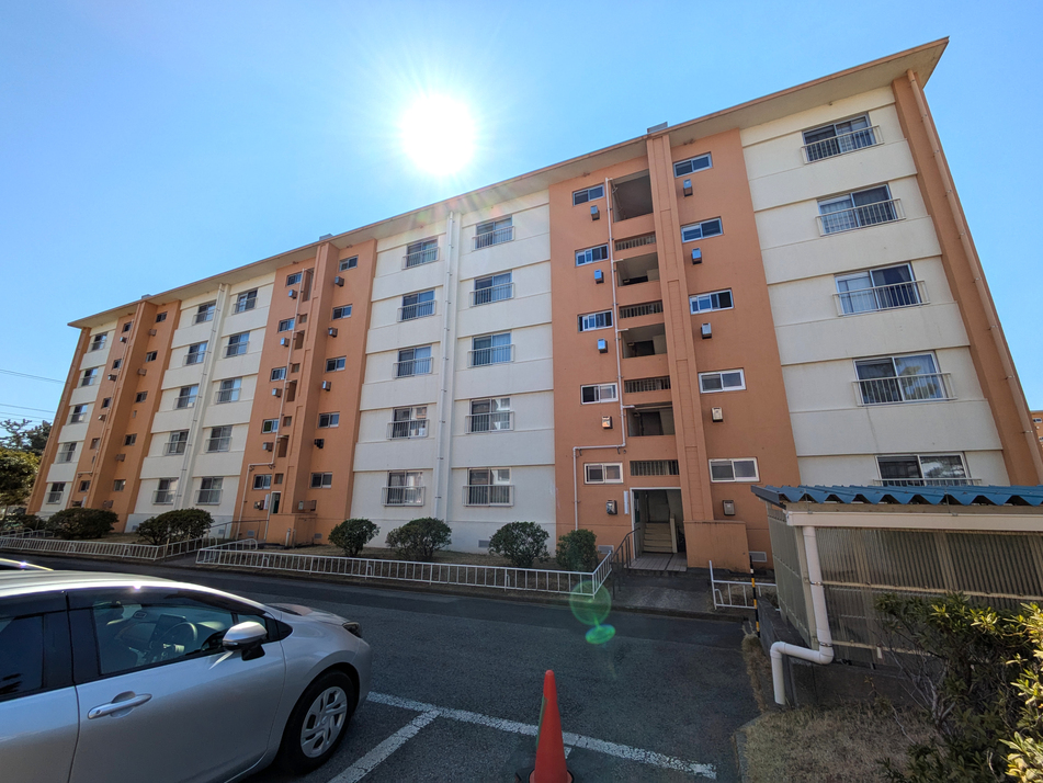 棟間隔のある緑豊かな住環境