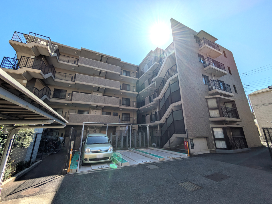 外壁タイル貼りの外観です