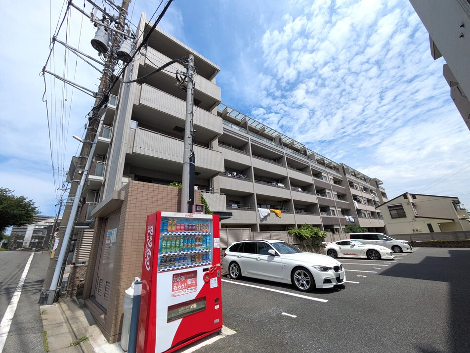 京成本線「谷津」駅徒歩8分