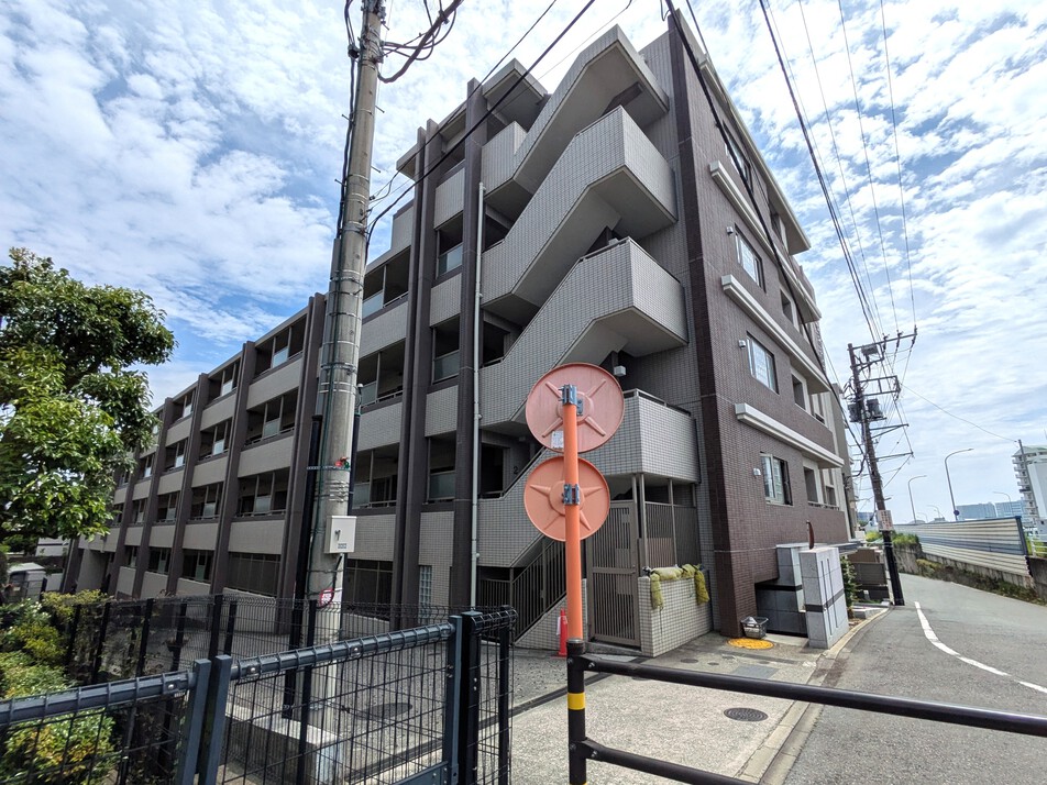 買い物施設が充実の津田沼エリアへのアクセスも良好です◎