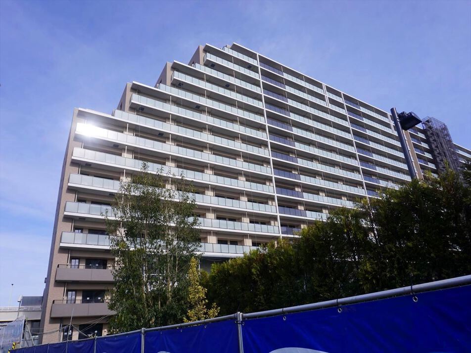 「フルルガーデン八千代ショッピングセンター」が隣接