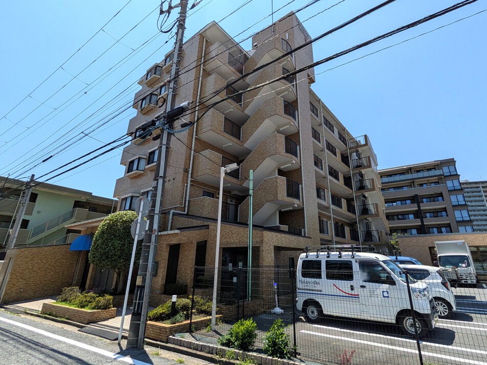 区画整備された「奏の杜」近くで、住環境良好です