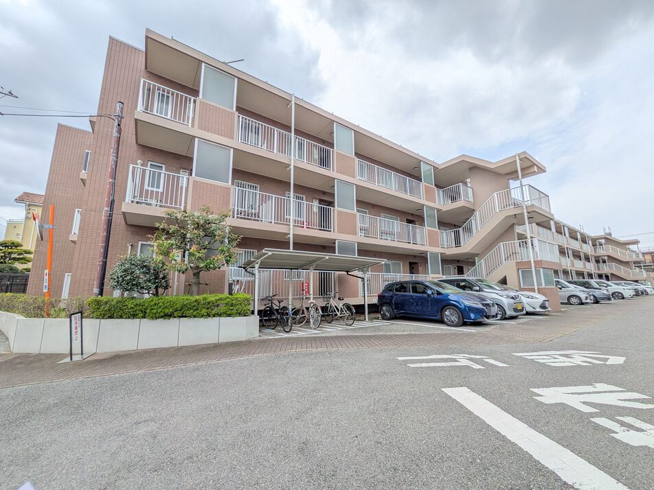 南西向きの低層マンション