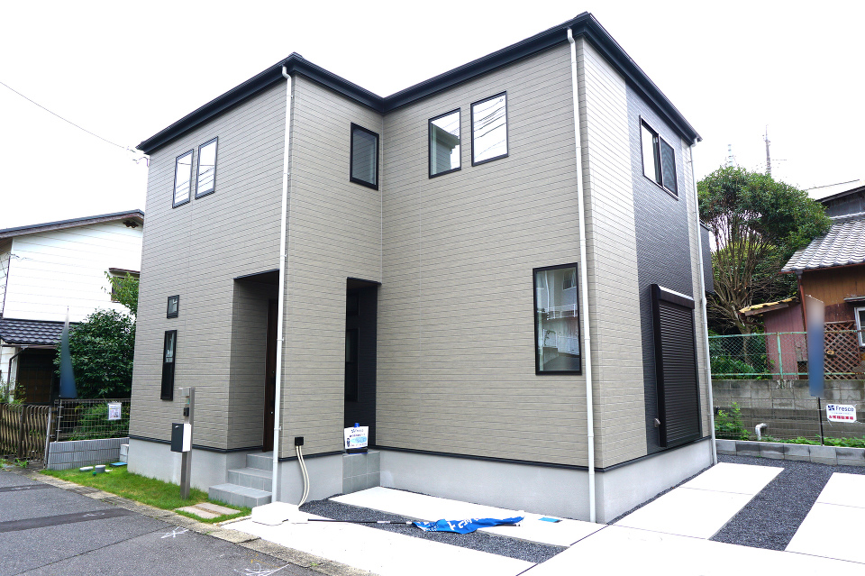 室内の空気を綺麗にする「炭の室内換気システム」付きの新築分譲住宅！　