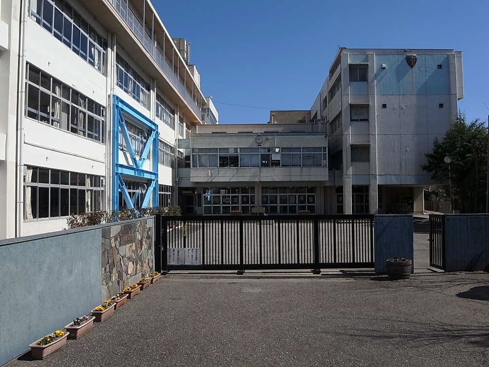 八千代市立八千代台西中学校 1150m 徒歩15分