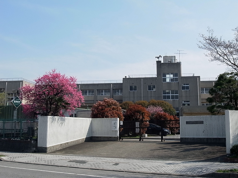 八千代市立新木戸小学校 670m 徒歩9分