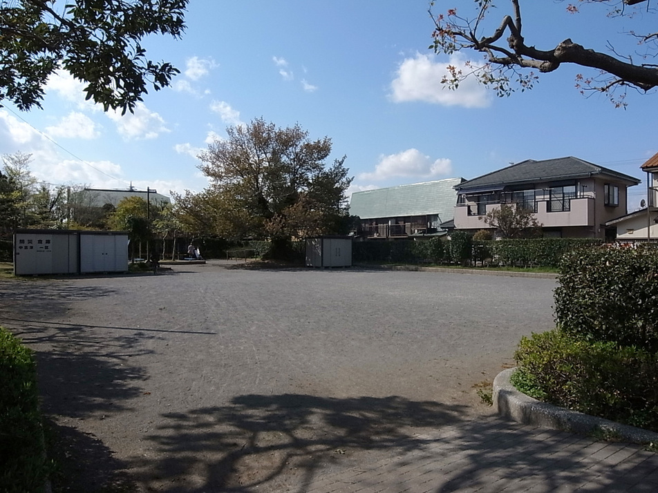 大山公園 360m 徒歩5分