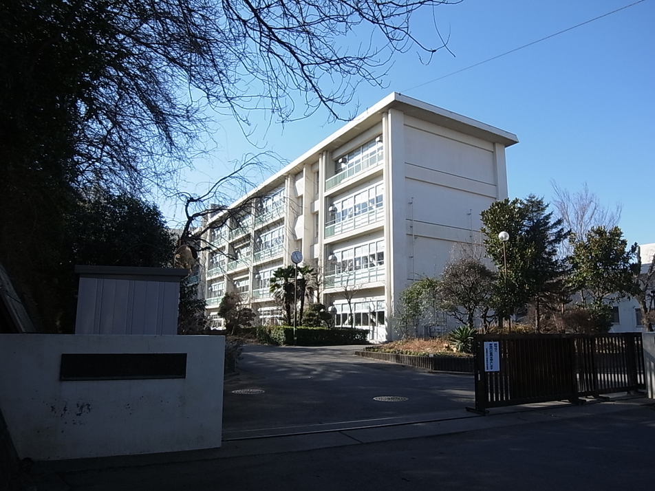 佐倉市立上志津中学校 1090m 徒歩14分