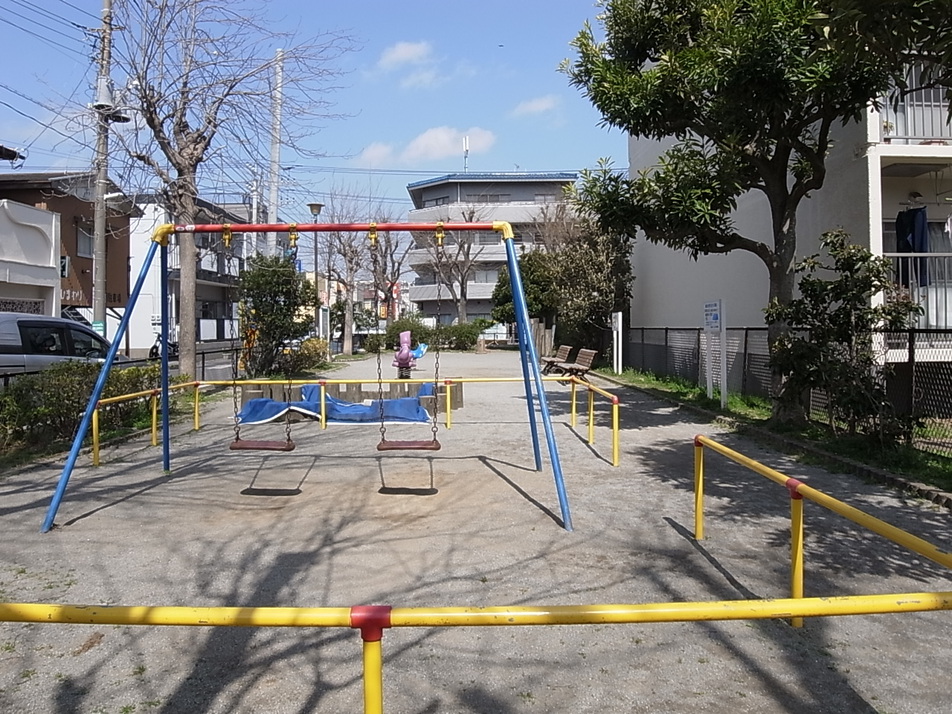 薬円台松風児童遊園 220m 徒歩3分