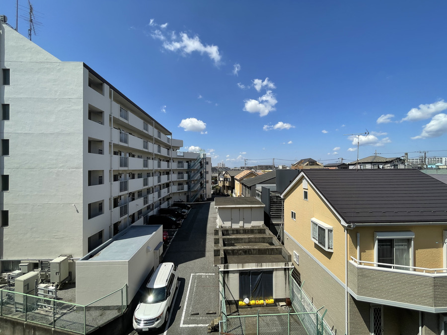 ウエルシア船橋前原駅前店 700m 徒歩9分
