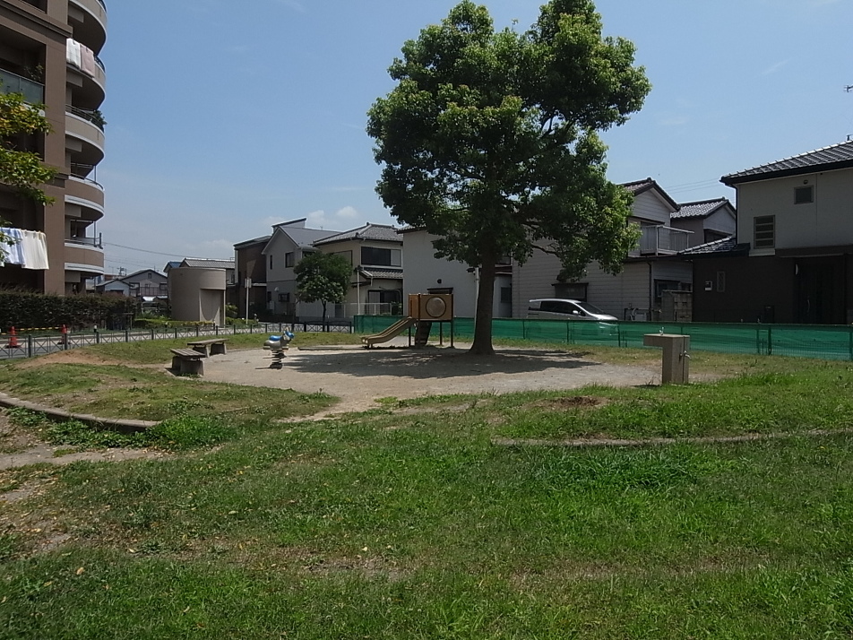 向山第6公園 20m 徒歩1分