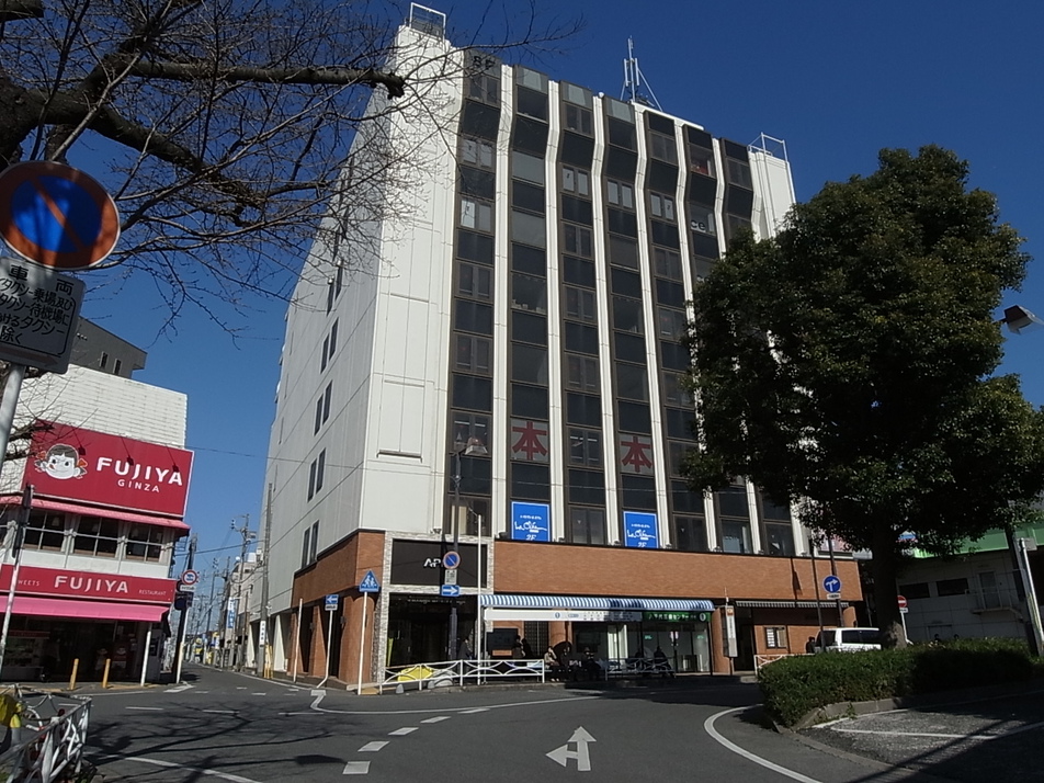 アピアビル（Ｂ１Ｆﾜｲｽﾞﾏｰﾄ八千代台ｱﾋﾟｱ店） 530m 徒歩7分