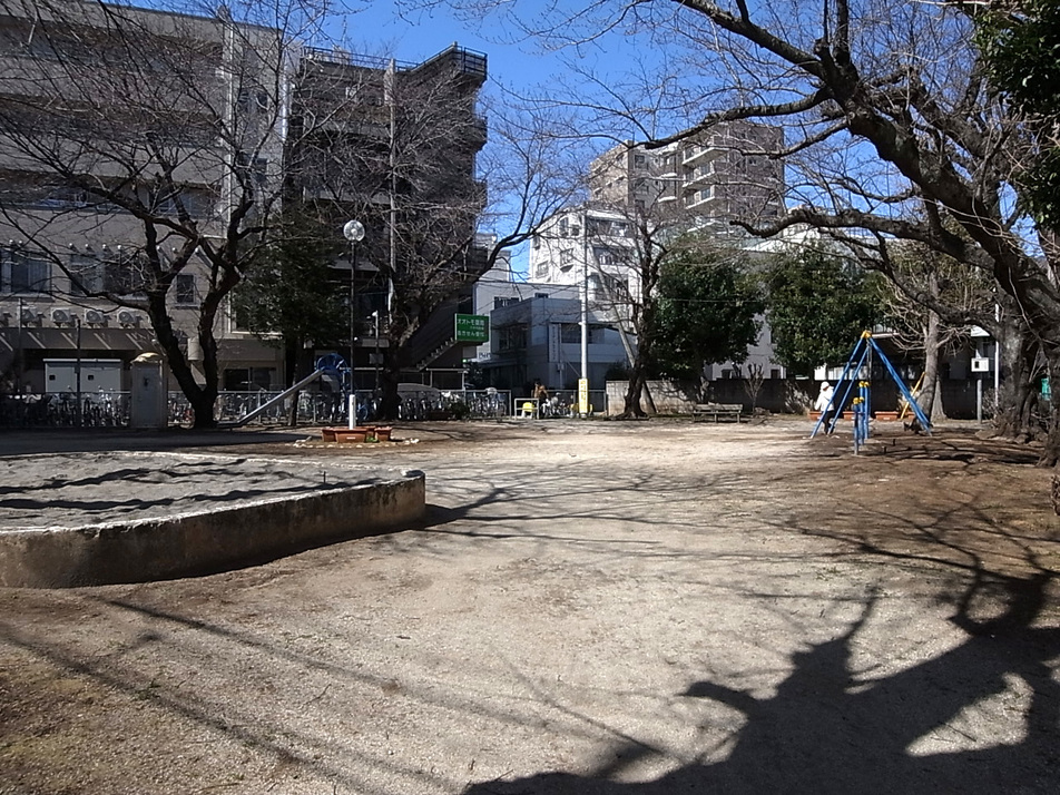 八千代台第三公園 420m 徒歩6分