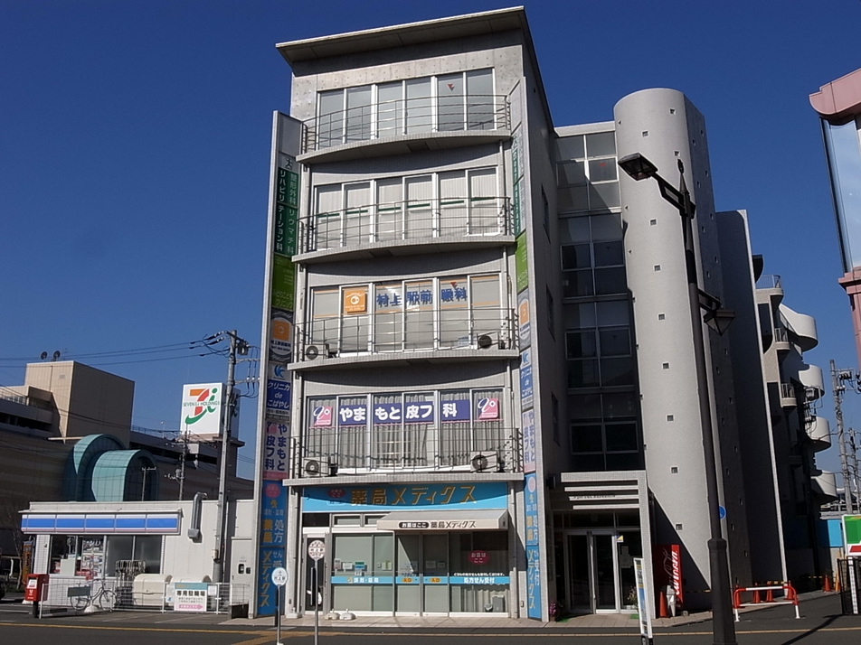 村上駅前医療ビル 780m 徒歩10分