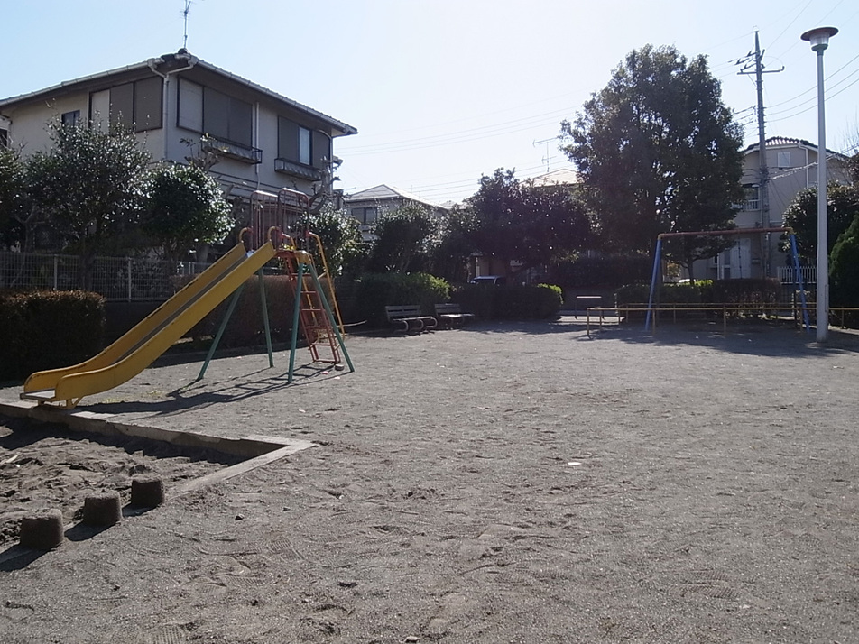 黒沢池上公園 220m 徒歩3分