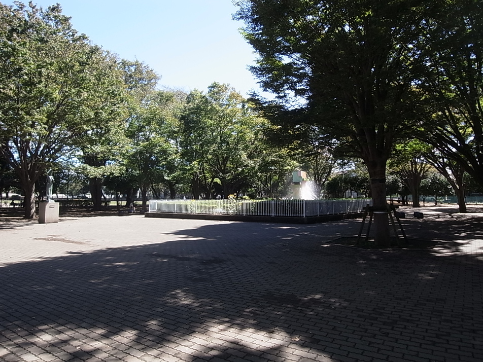 薬円台公園 260m 徒歩4分