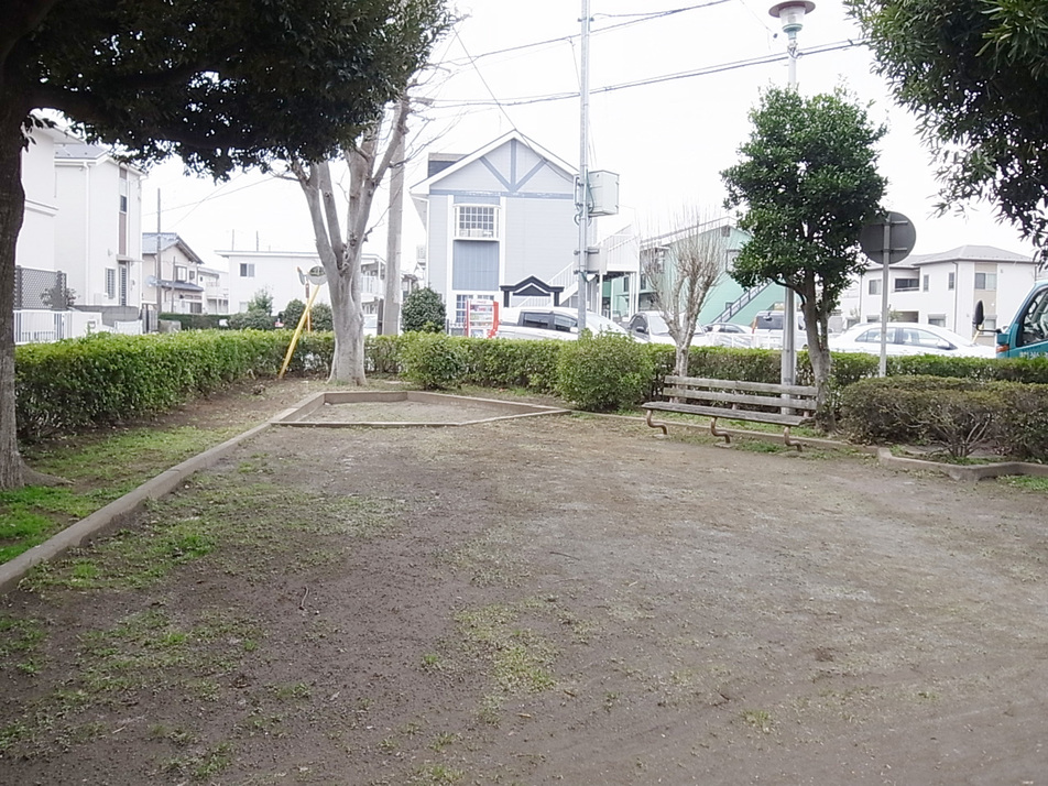 稲荷前公園 180m 徒歩3分