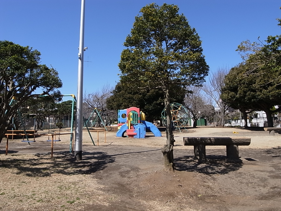 南ヶ丘公園 50m 徒歩1分