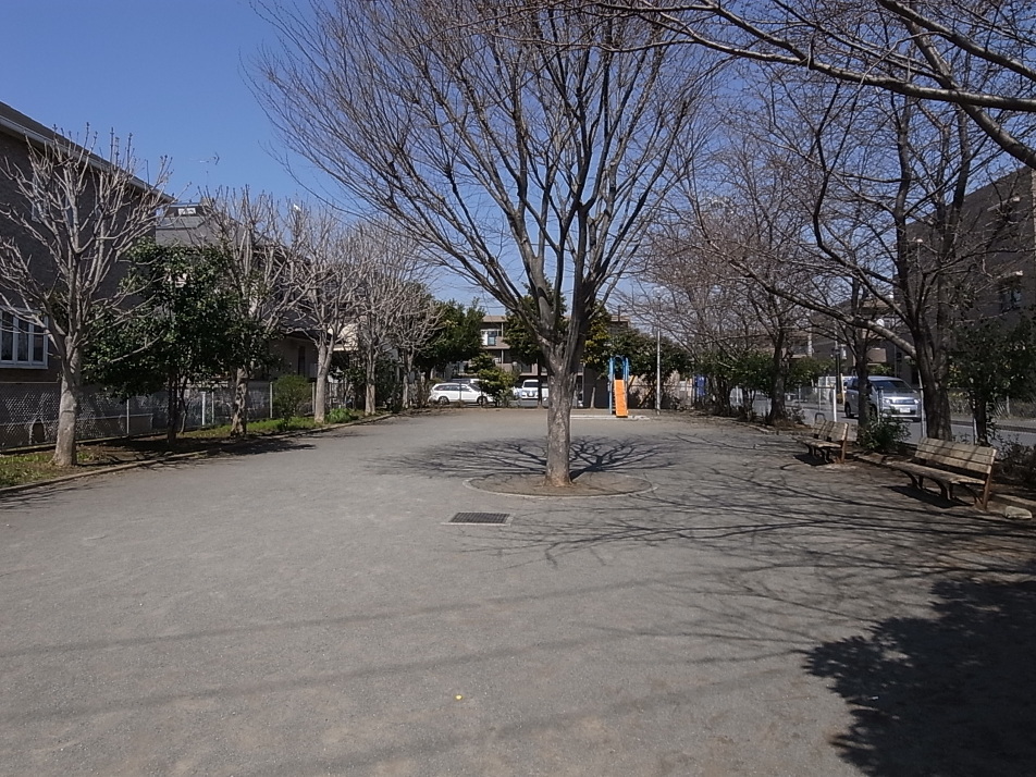 緑ヶ丘南公園 450m 徒歩6分